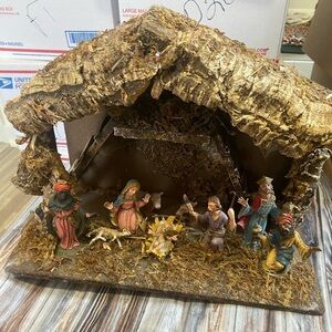 VINTAGE: Italian Nativity Scene - Wood Barn, Natural Bark and Moss Stable